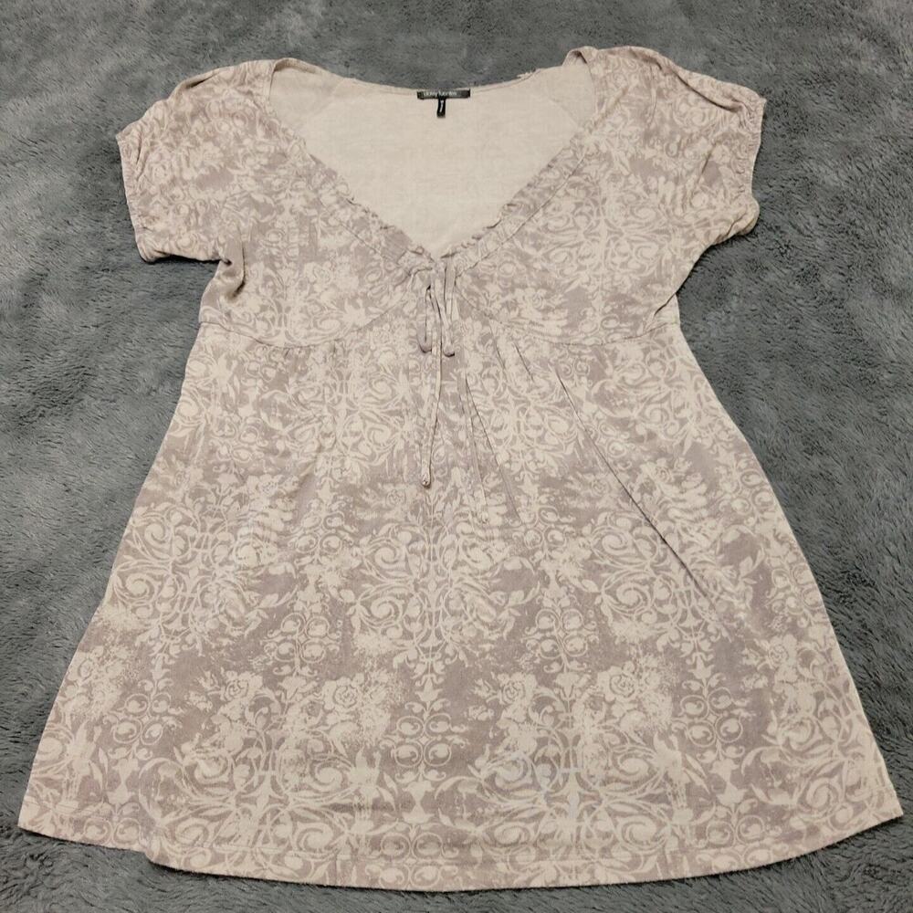 Daisy Fuentes Womens Medium Shirt White Gray Bleach Short Sleeve V Neck Pullover